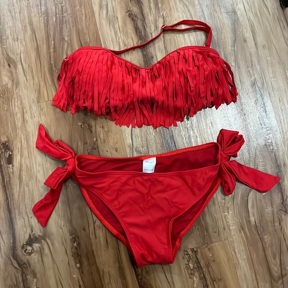 Red fringe bikini set - Picture 2 of 5